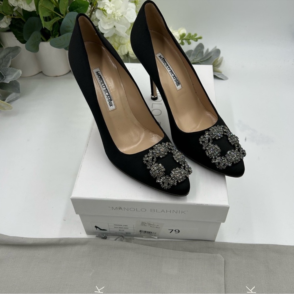 Women’s Manolo BLAHNIK HANGISI satin pump size 37 made in Italy - Picture 3 of 12